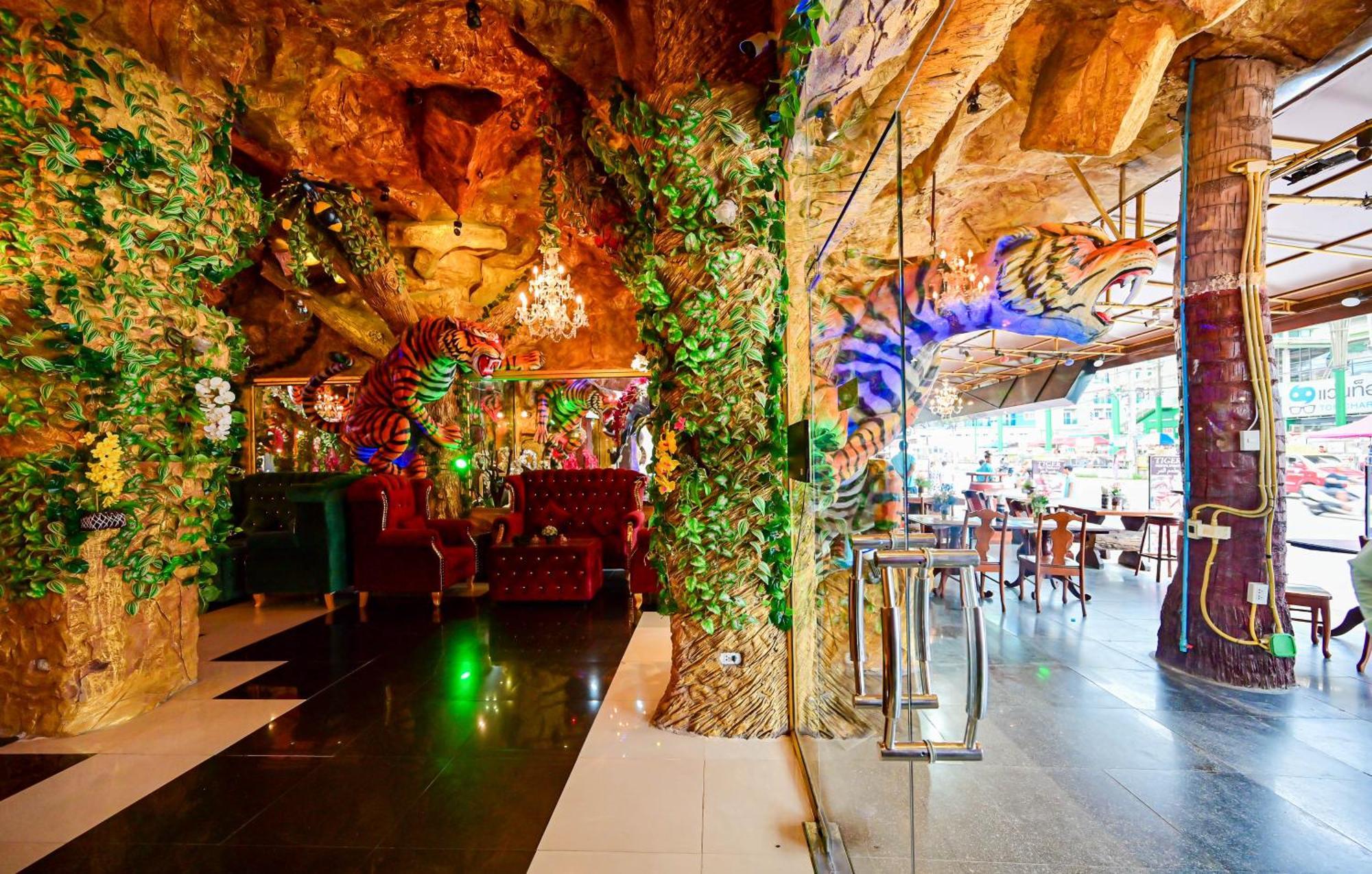 Patong Tiger Complex Hotel מראה חיצוני תמונה