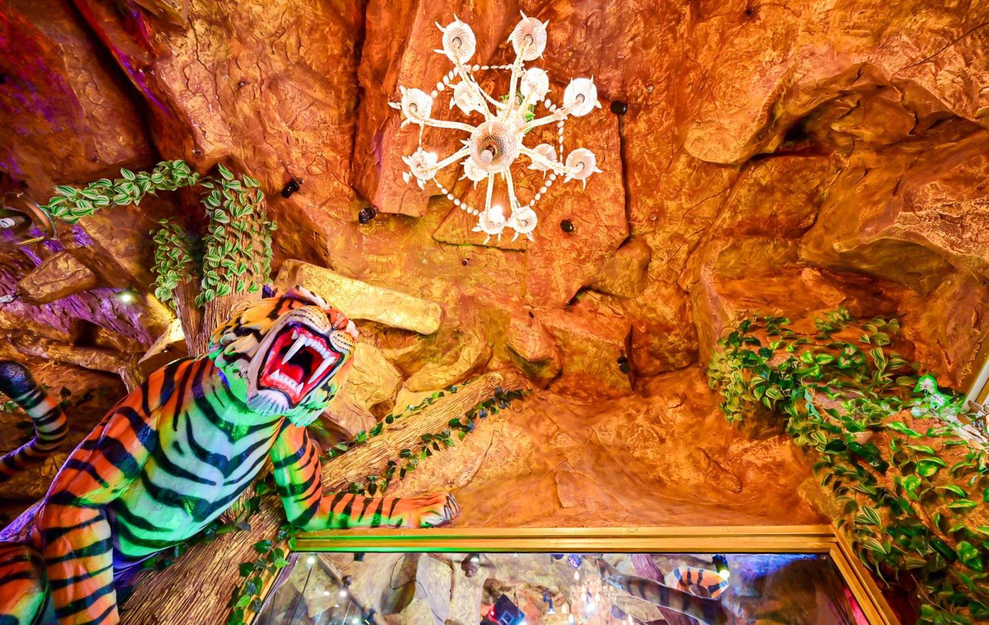 Patong Tiger Complex Hotel מראה חיצוני תמונה