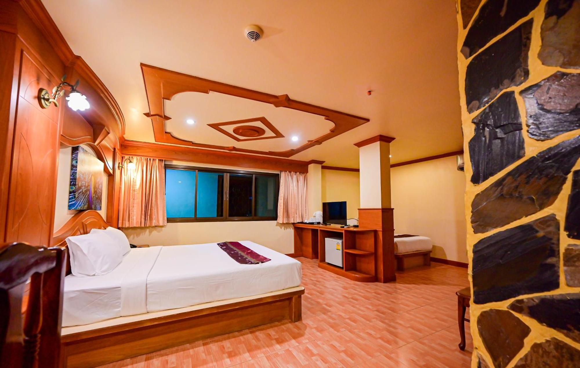 Patong Tiger Complex Hotel מראה חיצוני תמונה