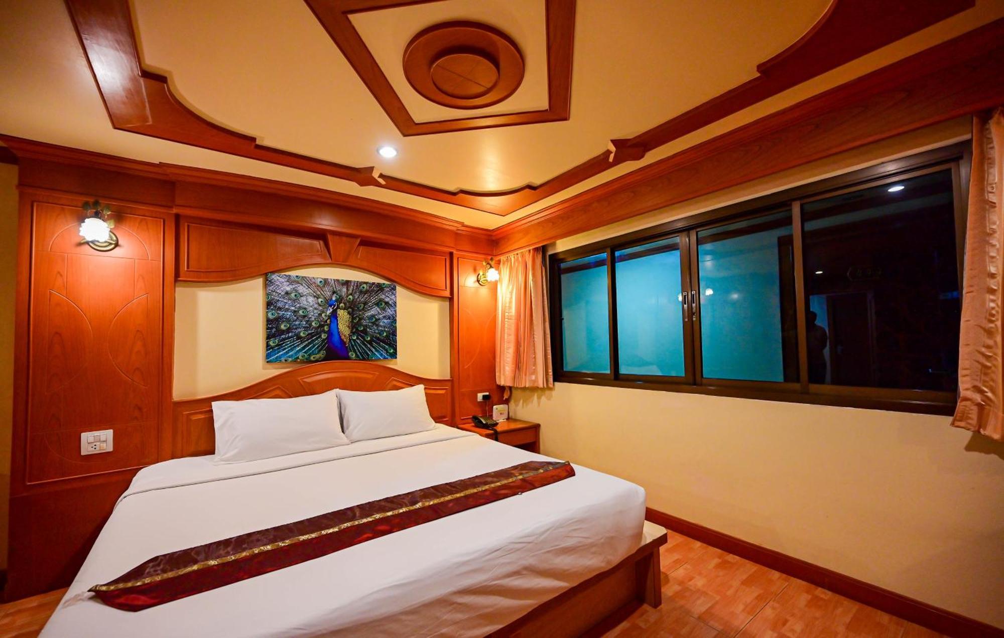 Patong Tiger Complex Hotel מראה חיצוני תמונה
