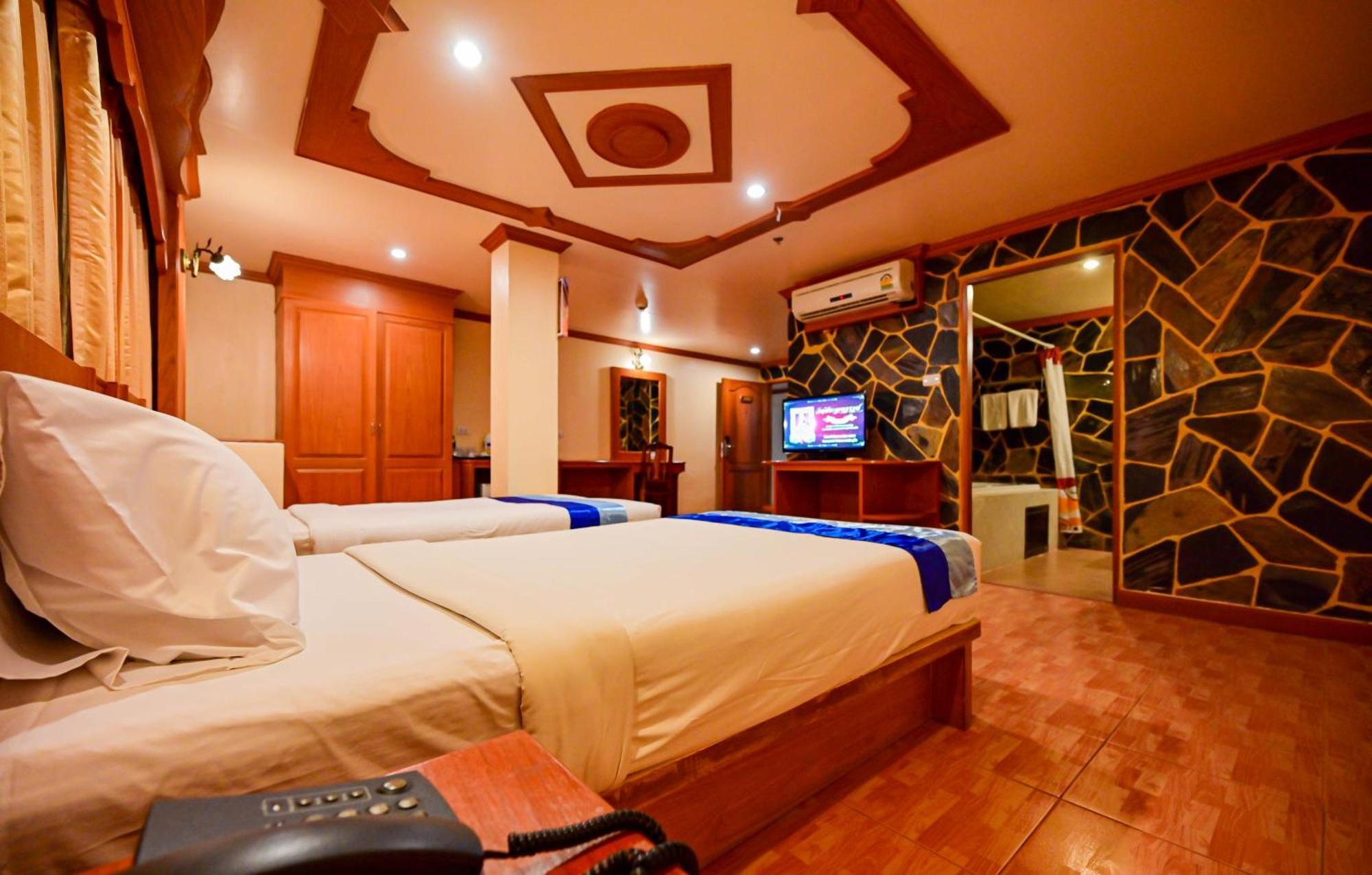 Patong Tiger Complex Hotel מראה חיצוני תמונה