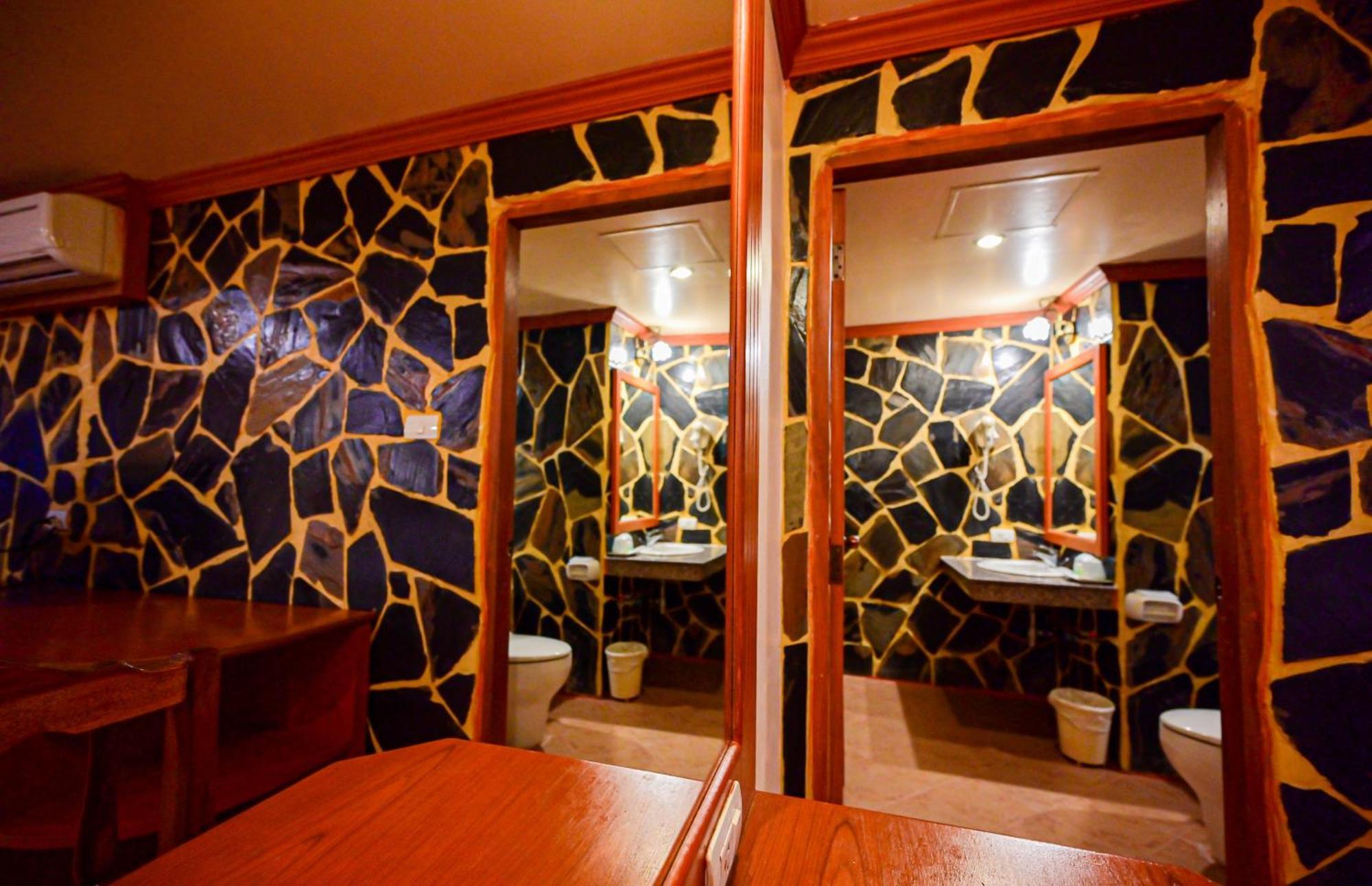 Patong Tiger Complex Hotel מראה חיצוני תמונה